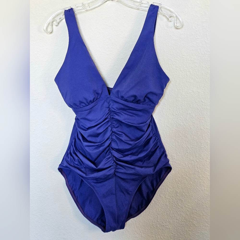 Jantzen Classic Womens Swim Suit In Deep Purple